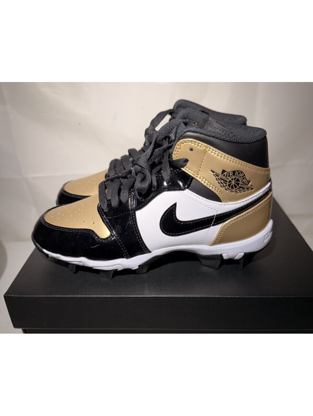 Jordan 1 Mid "Metallic Gold/Black/White" Multisport Cleats - HF6883-701 Size 11C
